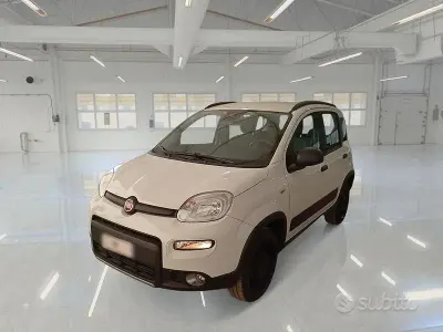Usata Fiat Panda 4x4 Wild 85 CV (62 kW) 2021 Bianco Utilitaria