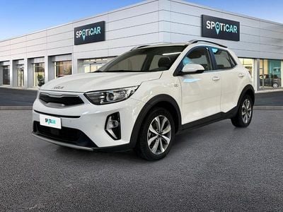 Usata Kia Stonic Style 84 CV (61 kW) 2022 Bianco SUV