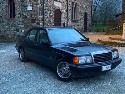 Usata Mercedes 190 122 CV (89 kW) 1989 Berlina