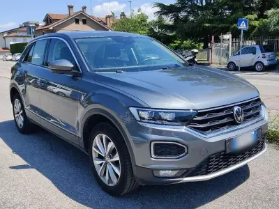 Usata VW T-Roc 150 CV (110 kW) 2021 Grigio SUV