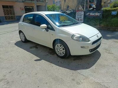 Usata Fiat Punto 75 CV (55 kW) 2012 Bianco Utilitaria