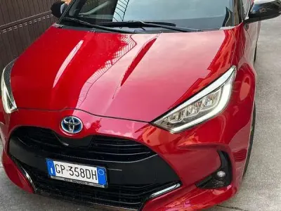 Usata Toyota Yaris Hybrid Style 92 CV (67 kW) 2023 Berlina