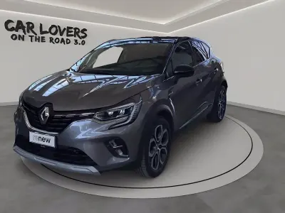 Usata Renault Captur Intens 101 CV (74 kW) 2023 Grigio scuro SUV