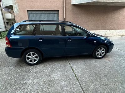 usata Toyota Corolla station wagon 2.0 D4D 90 cv