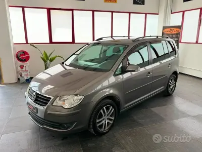 Usata VW Touran Trendline 105 CV (77 kW) 2007 Grigio Monovolume