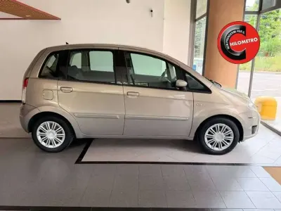 Usata Lancia Musa 77 CV (56 kW) 2008 Bronzo Monovolume