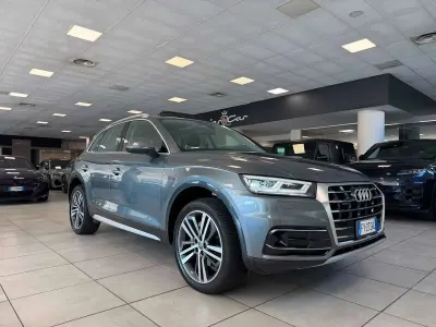 Usata Audi Q5 Business 190 CV (139 kW) 2019 Grigio SUV