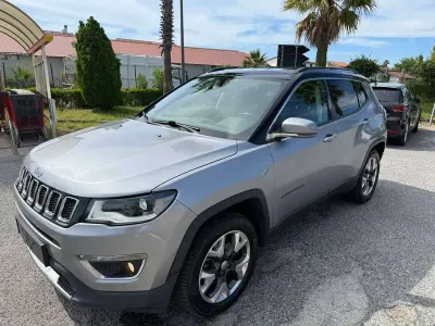 Usata Jeep Compass Limited 140 CV (102 kW) 2018 Argento SUV