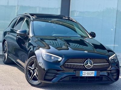 Usata Mercedes E300 Premium Plus 194 CV (142 kW) 2021 Nero Station wagon