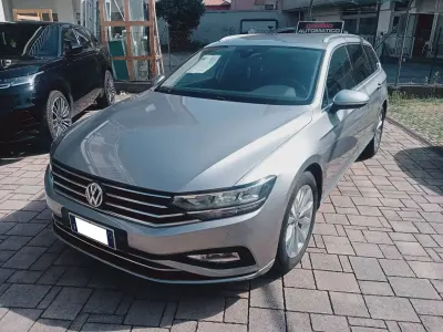 Usata VW Passat Business 120 CV (88 kW) 2020 Silver met Station wagon