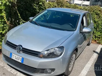Usata VW Golf VII Trendline 105 CV (77 kW) 2013 Grigio Berlina