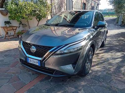 Usata Nissan Qashqai Acenta 140 CV (102 kW) 2023 Grigio SUV