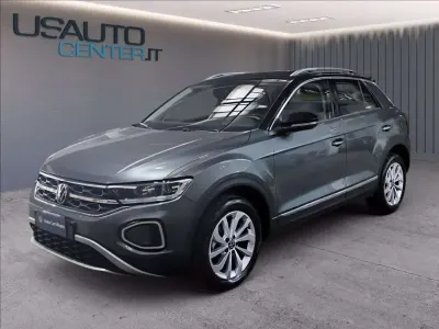 Usata VW T-Roc Style 150 CV (110 kW) 2022 Indium grey metallizzato nero SUV