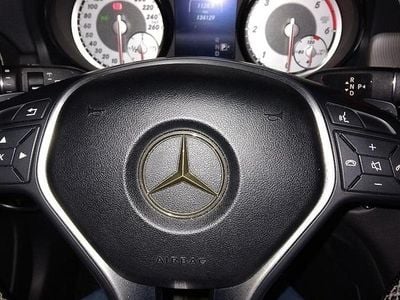 Usata Mercedes GLA200 136 CV (100 kW) 2015 Bianco SUV