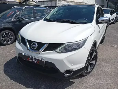 Usata Nissan Qashqai N-Connecta 116 CV (85 kW) 2016 Bianco SUV