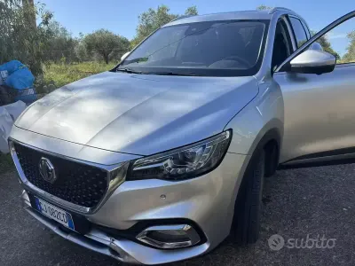 Usata MG HS Luxury 162 CV (119 kW) 2023 Grigio SUV