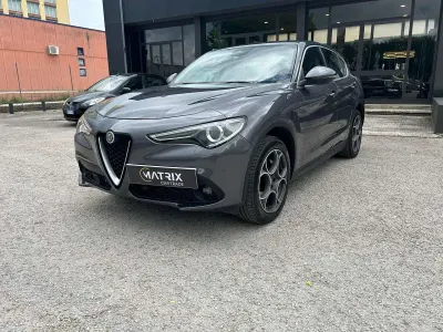 Usata Alfa Romeo Stelvio Business 209 CV (153 kW) 2017 Grigio SUV