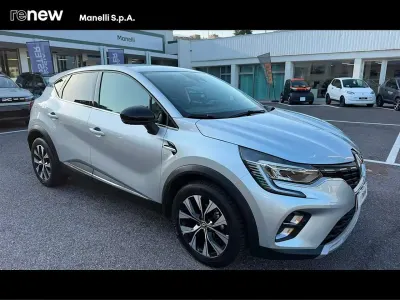 Usata Renault Captur Techno 101 CV (74 kW) 2024 Grigio SUV