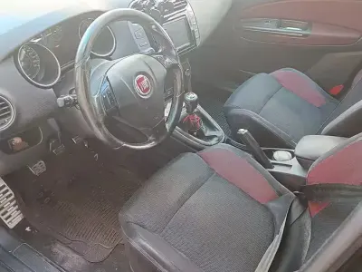 Usata Fiat Bravo 105 CV (77 kW) 2013 Nero Utilitaria