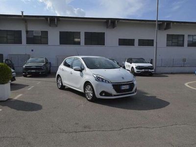 Usata Peugeot 208 Allure 101 CV (74 kW) 2018 Bianco Utilitaria