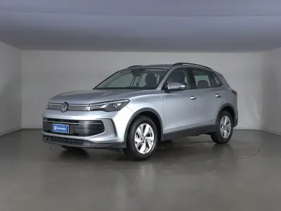 Usata VW Tiguan Life 150 CV (110 kW) 2025 Dolomite silver metallizzato SUV