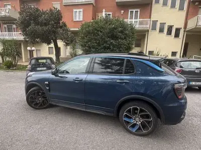Usata Lynk & Co 01