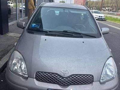 Usata Toyota Yaris Sol 65 CV (47 kW) 2003 Grigio Utilitaria
