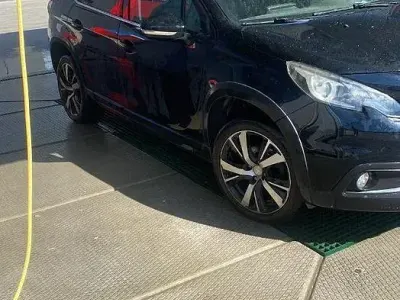 Usata Peugeot 2008 120 CV (88 kW) 2017 SUV