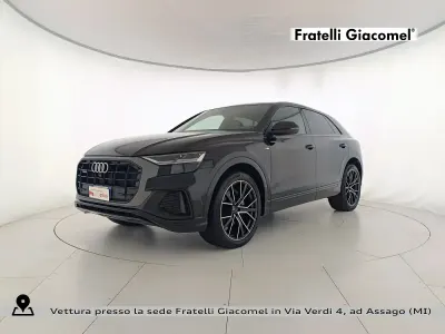 Usata Audi Q8 Sport 231 CV (169 kW) 2023 Nero mito metallizzato SUV
