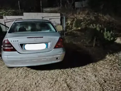 Usata Mercedes C220 143 CV (105 kW) 2002 Grigio Berlina
