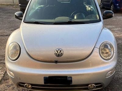Usata VW New Beetle 90 CV (66 kW) 2004 Grigio Utilitaria