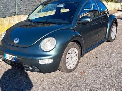 Usata VW Beetle 102 CV (75 kW) 2003 Verde Utilitaria