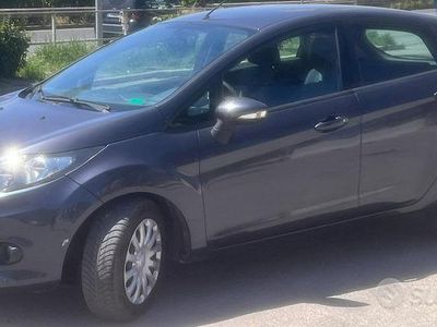 Usata Ford Fiesta 68 CV (50 kW) 2010 Blu Utilitaria