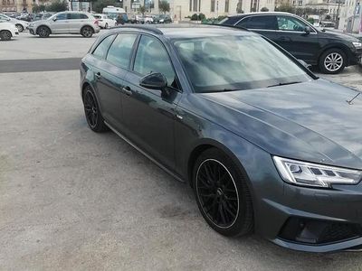 Usata Audi A4 190 CV (139 kW) 2019 Grigio Station wagon