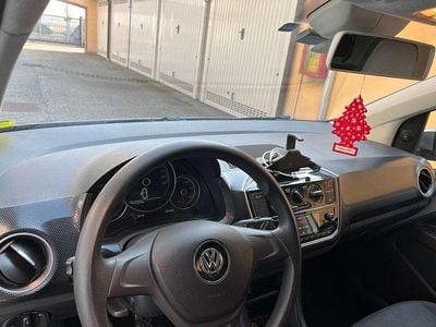 Usata VW up! Move 60 CV (44 kW) 2019 Argento Utilitaria
