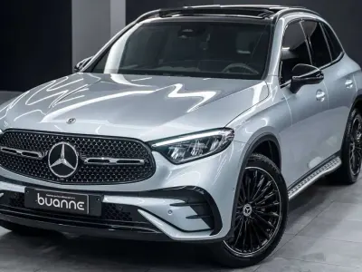 Usata Mercedes GLC300e AMG Line Premium Plus 269 CV (197 kW) 2023 Grigio argento metall perlato SUV
