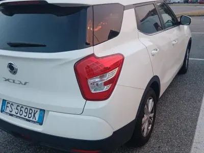 Usata SsangYong XLV 115 CV (84 kW) 2018 Bianco SUV