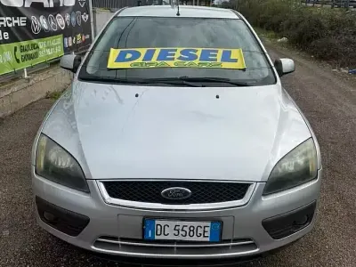 Usata Ford Focus 90 CV (66 kW) 2006 Grigio Berlina