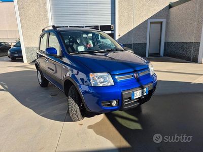 Blu Usata 2010 Fiat Panda 4x4 Climbing Utilitaria | 8999 € (Molto cara)