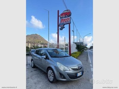Usata Opel Corsa 85 CV (62 kW) 2013 Grigio Utilitaria