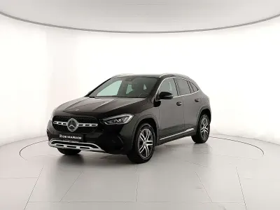 Usata Mercedes GLA200 150 CV (110 kW) 2022 Nero SUV