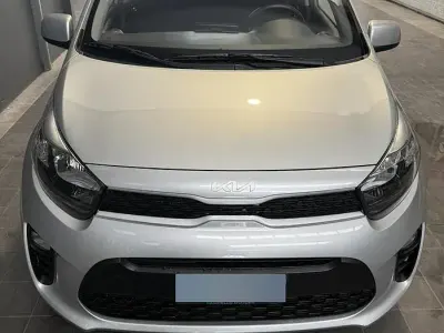 Używany Kia Picanto 65 KM (47 kW) 2022 Szary Hatchback