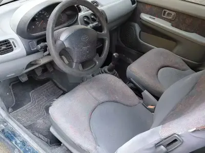 Usata Nissan Micra 60 CV (44 kW) 2000 Bluazzurro Utilitaria