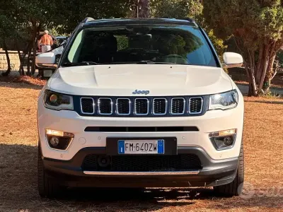 Usata Jeep Compass Limited 140 CV (102 kW) 2018 Bianco SUV