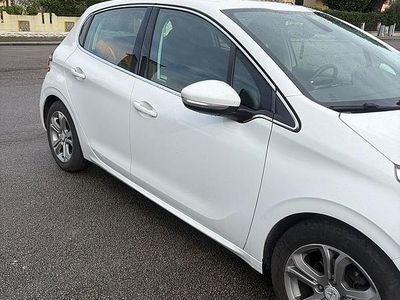 Usata Peugeot 208 82 CV (60 kW) 2012 Bianco Utilitaria