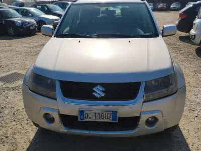 Second-hand Suzuki Grand Vitara 129 CP (94 kW) 2007 Gri SUV