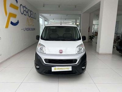 Usata Fiat Fiorino 95 CV (69 kW) 2021 Bianco pastello Monovolume