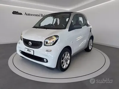 Usata Smart ForTwo Coupé Passion 71 CV (52 kW) 2017 Bianco Coupé