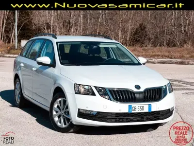 Usado Skoda Octavia G-TEC Ambition 131 CV (96 kW) 2020 Blanco Familiar
