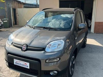 Usata Fiat Panda Cross Cross 85 CV (62 kW) 2022 Grigio Utilitaria